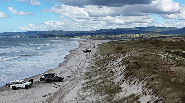 Vehicles on Uretiti Beach